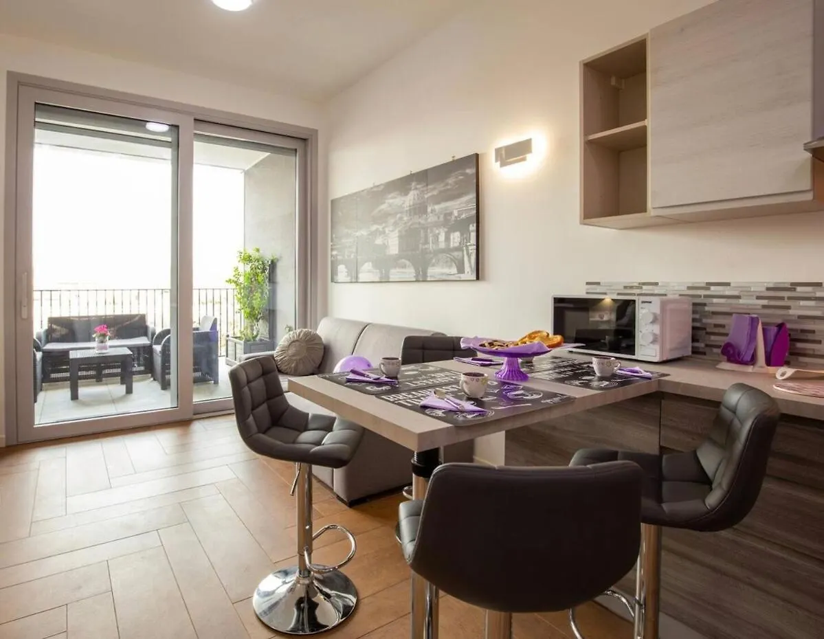 Apartment Stylish Suite Close By Trastevere And City Life Rome