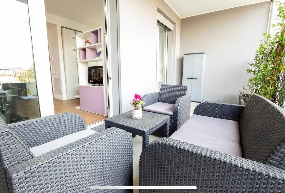 Stylish Suite Close By Trastevere And City Life Rome Apartment